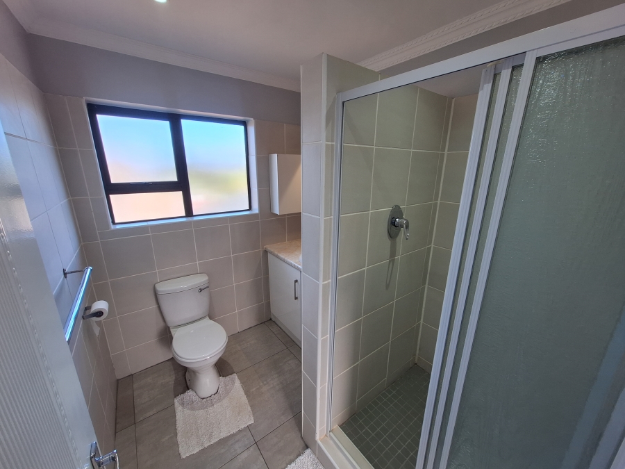 4 Bedroom Property for Sale in Wavecrest Eastern Cape
